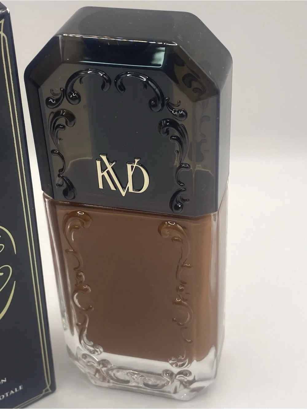 KVD Kat Von D Good Apple Full-Coverage Serum Foundation Deep‎ 082  NIB